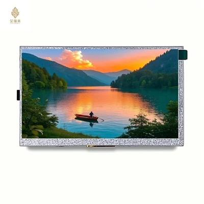 7-palcový LCD displej s rozlíšením 1024 x 600